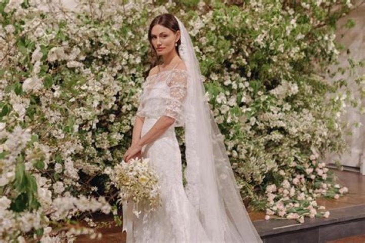 Phoebe Tonkin Husband: Exploring the Love Life of the Australian Actress